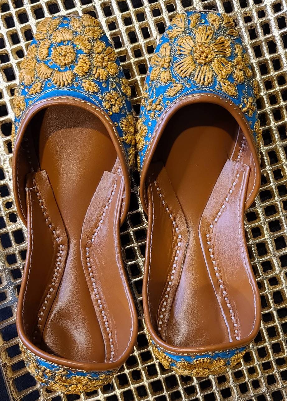 Blue with yellow hand Embroidered khussa/jutti.