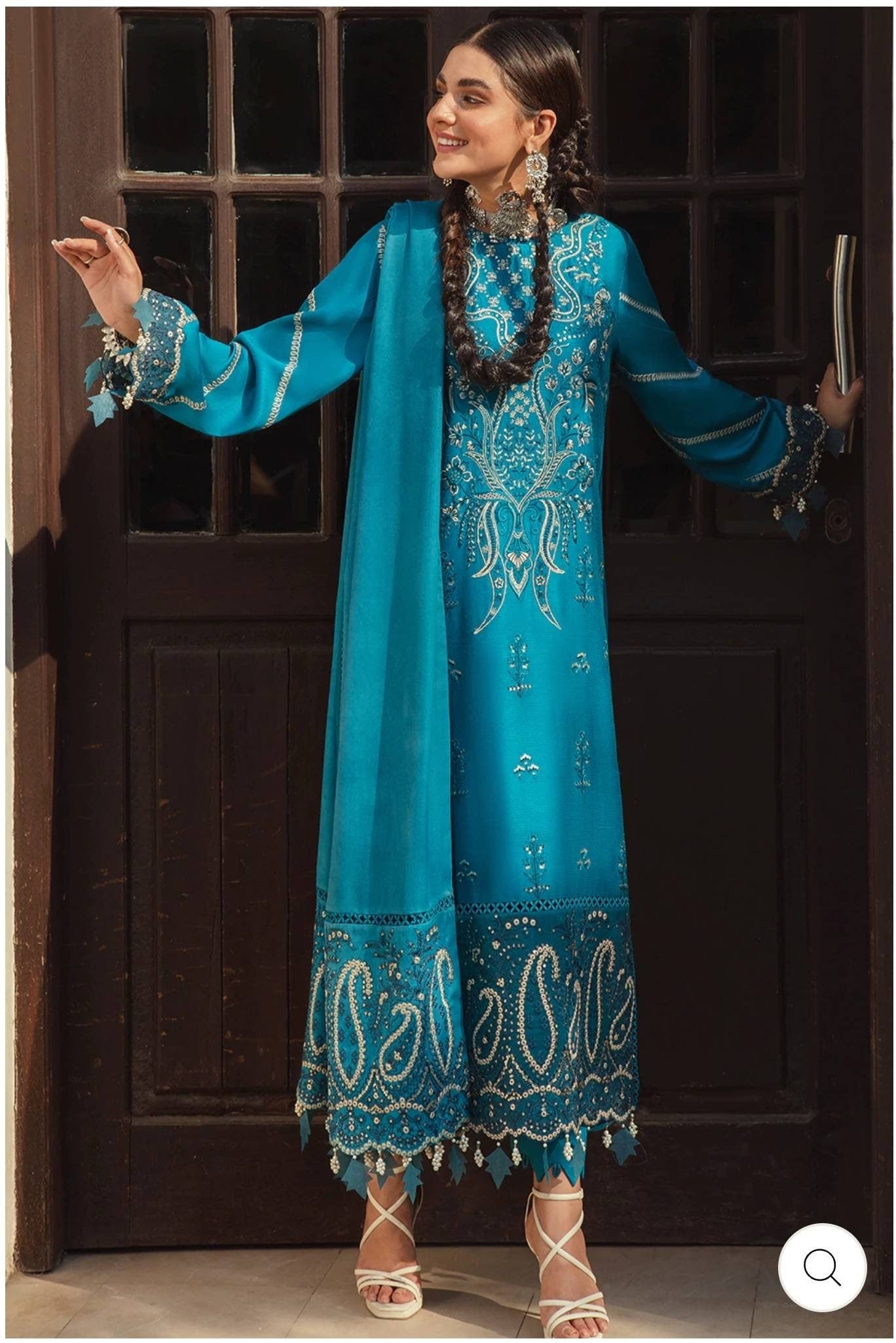 Beautiful zinc color Embroidered 3 pc outfit.