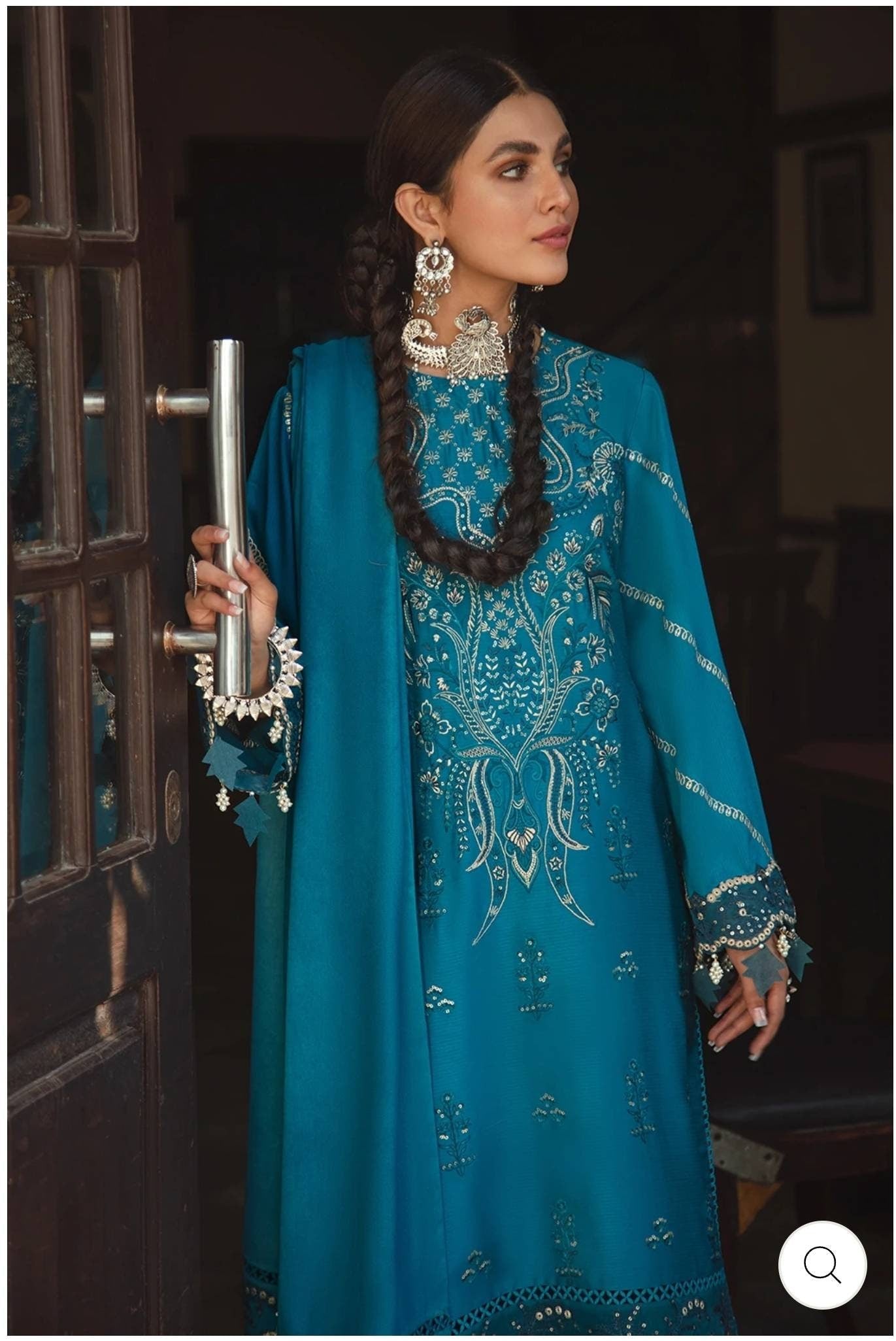 Beautiful zinc color Embroidered 3 pc outfit.