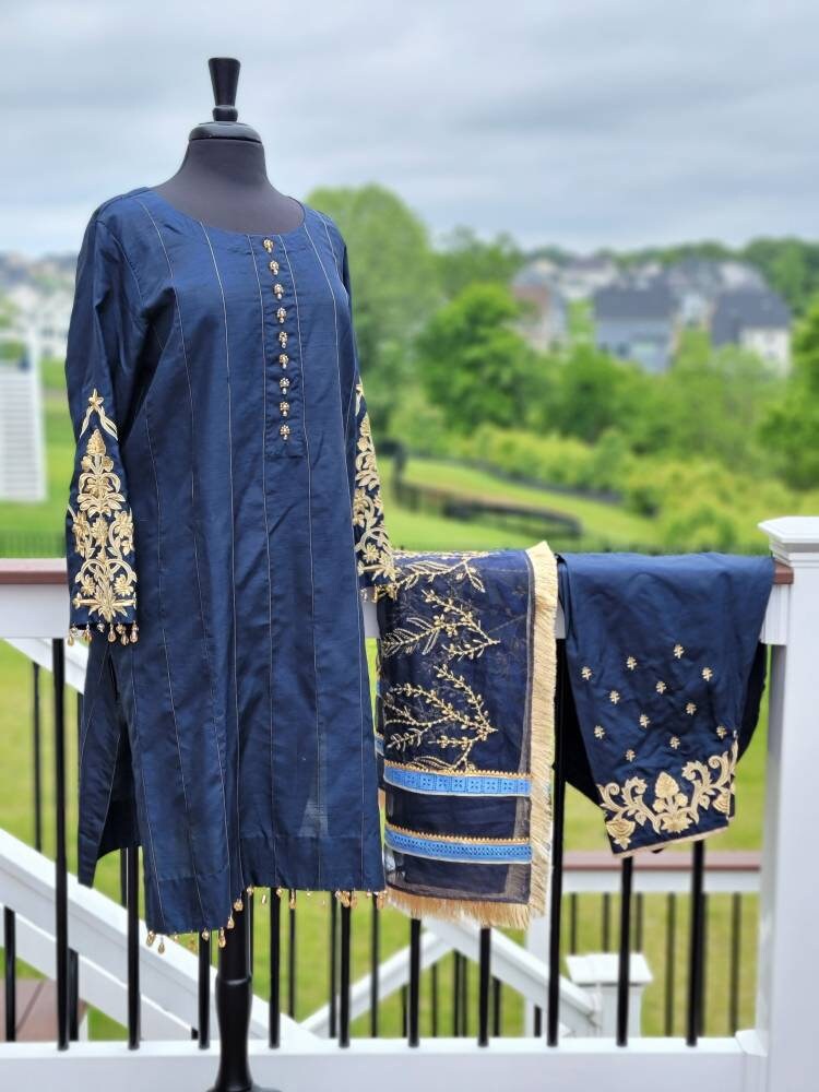 Navy blue raw silk shirt and shalwar with organza gota work duppata. Pakistani designer. Qalamkar.