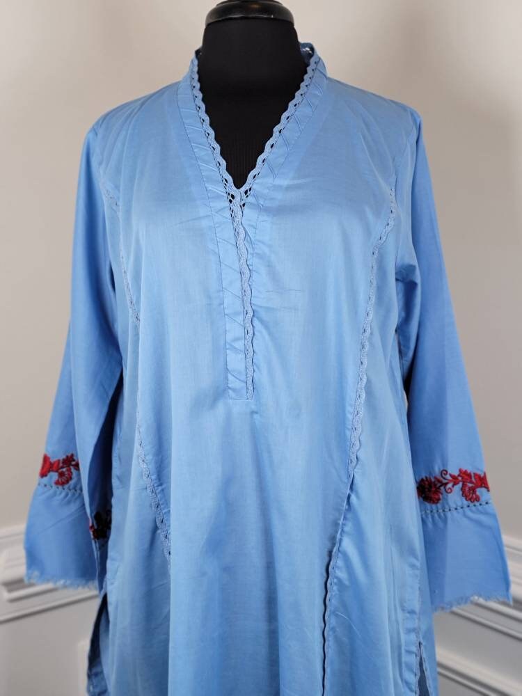 Premium embroidered pure lawn shirt. Agha noor.  Ready to wear.