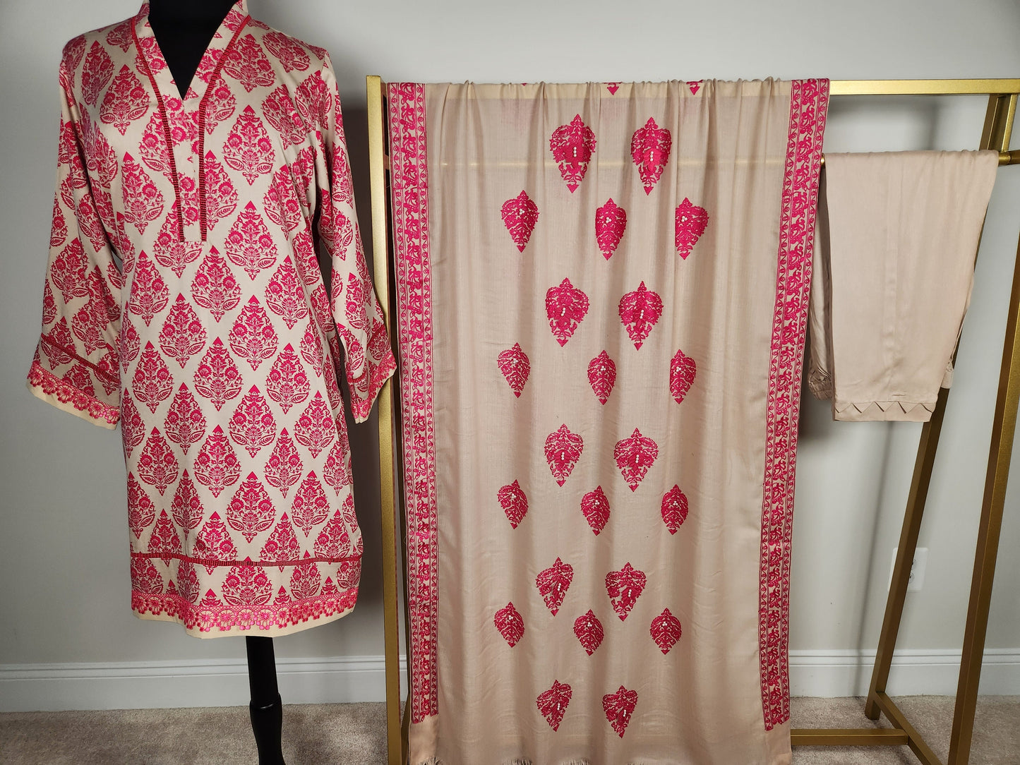 Pink beige stone linen 3 pc winter collection.