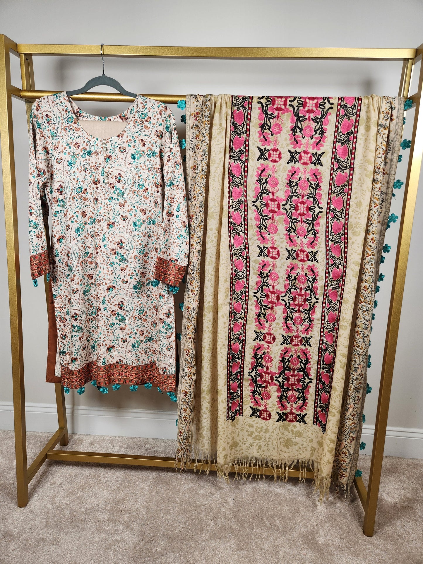 3 pc printed stone linen . Paired with matching shawl.