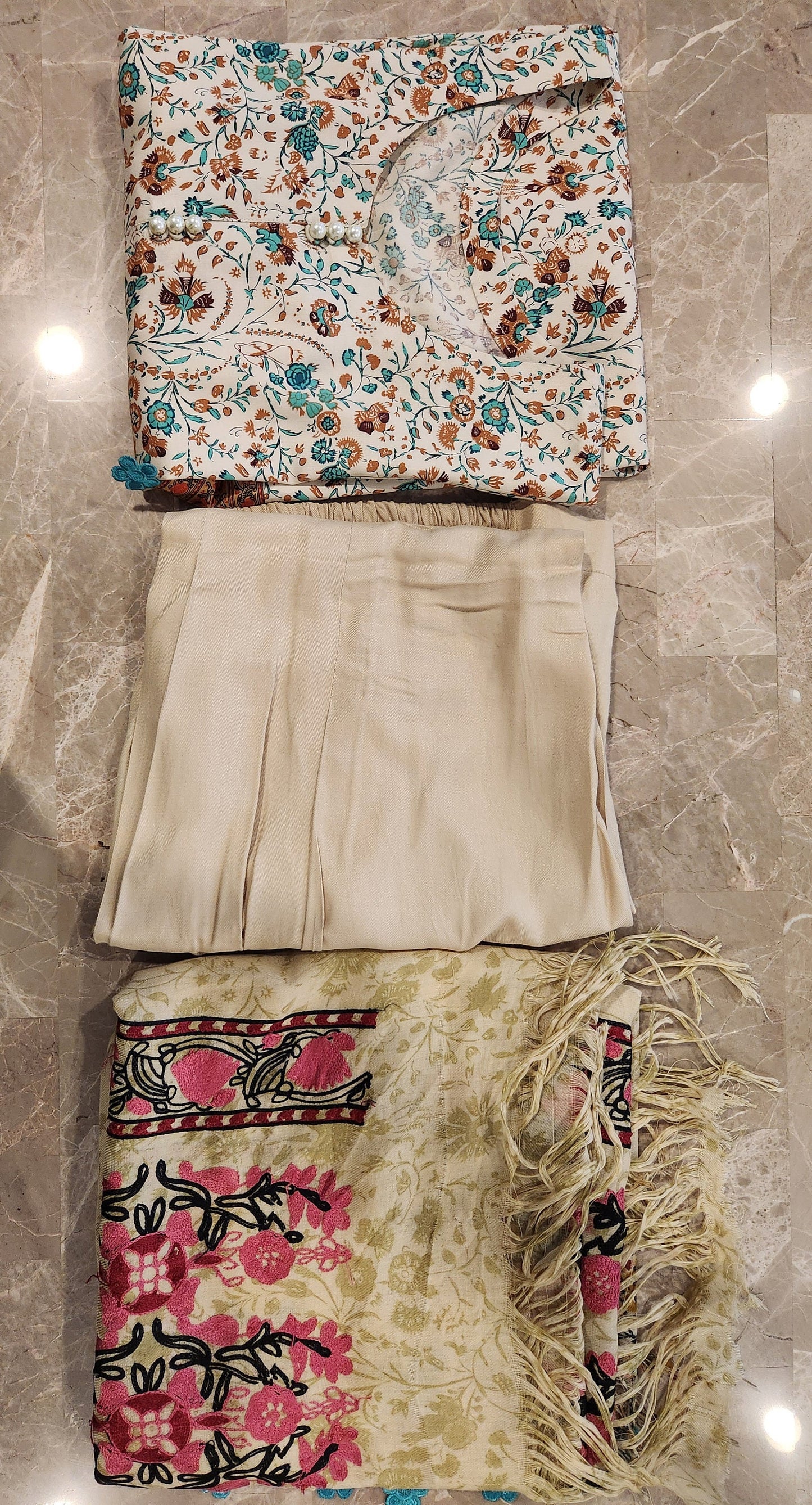 3 pc printed stone linen . Paired with matching shawl.