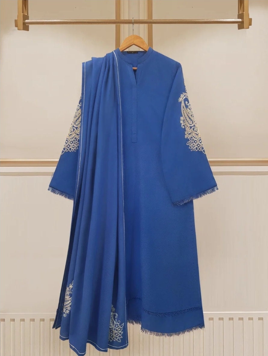 2 pc embroidered karandi suit.