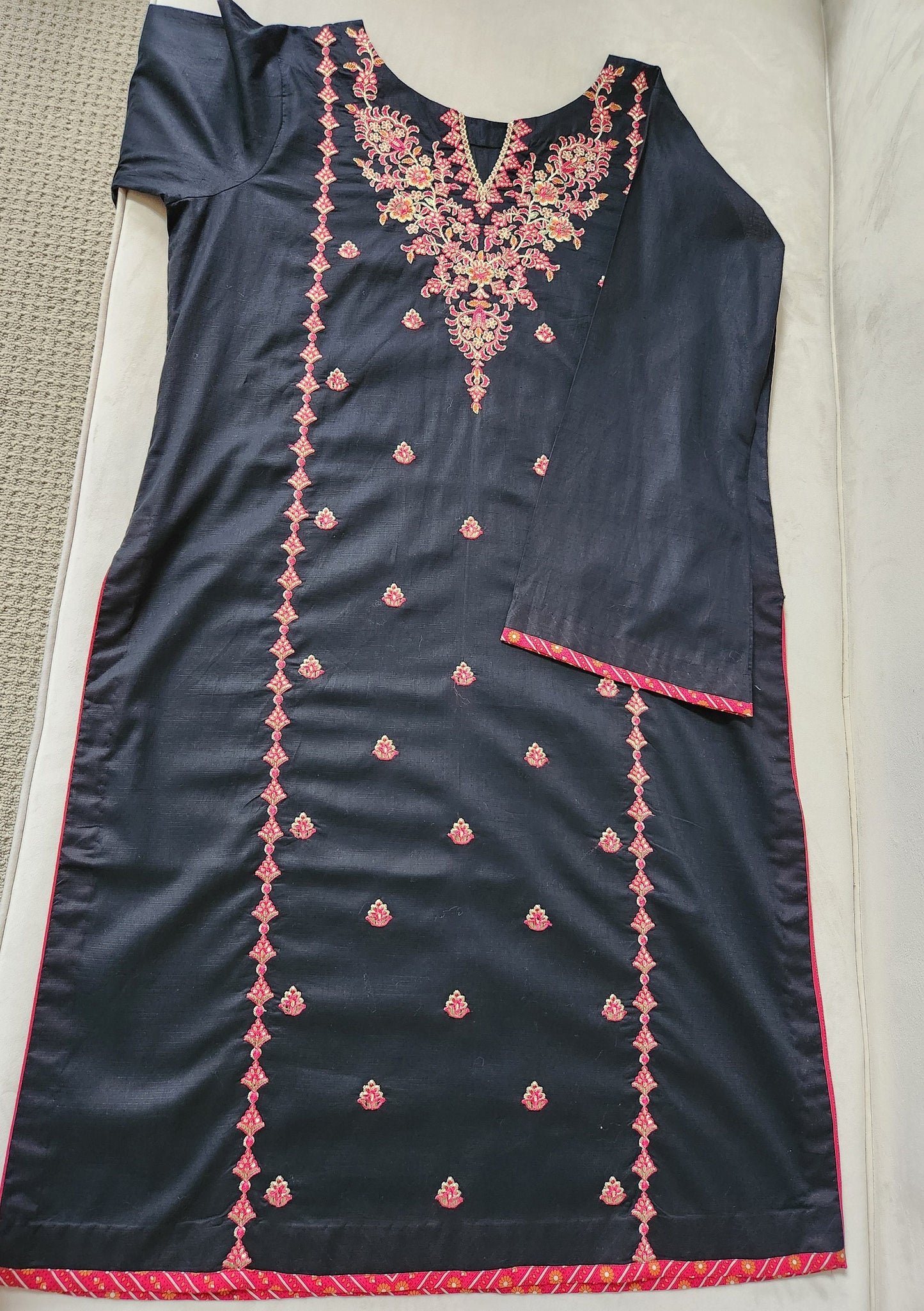 original Gul Ahmed lawn 3 pc ready to ship.