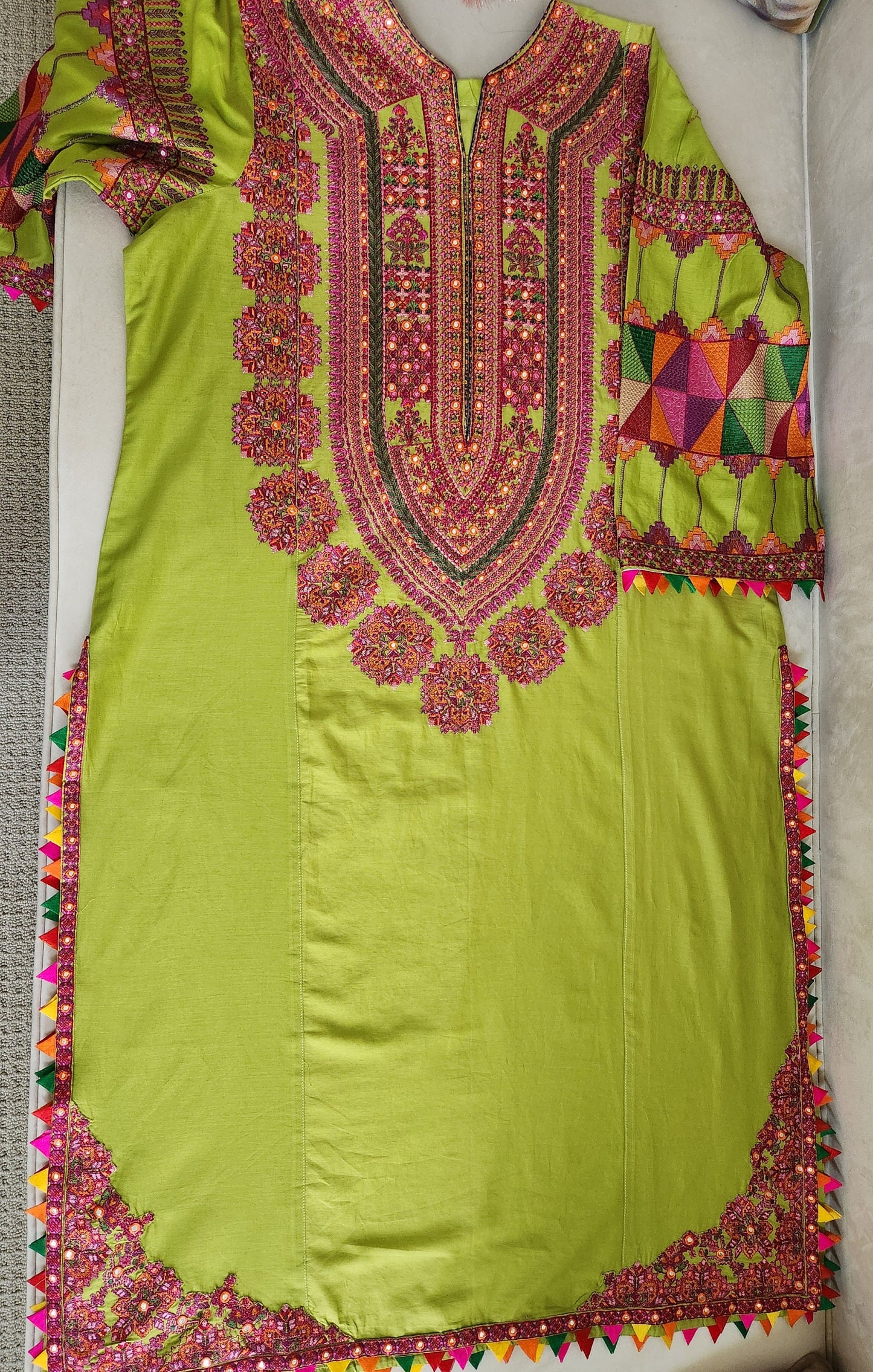 original husaain rehar lawn 3 pc stitched.