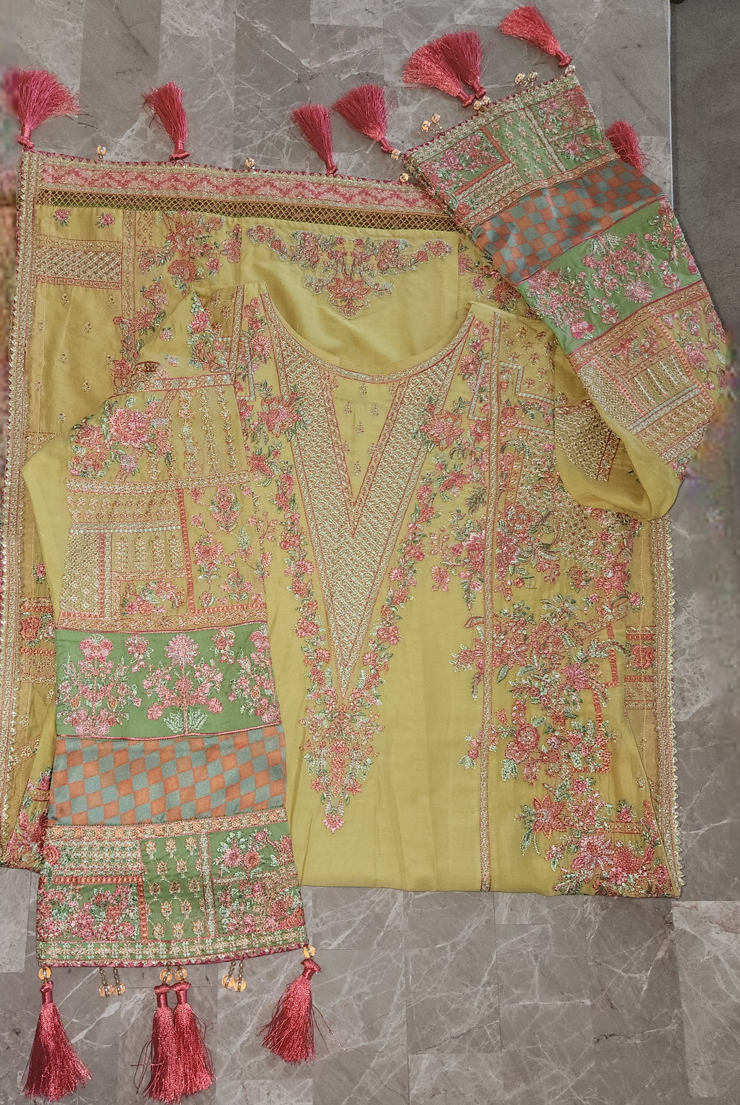 Original Hussain Rehar lawn collection 2024. 3 pc ready to wear.