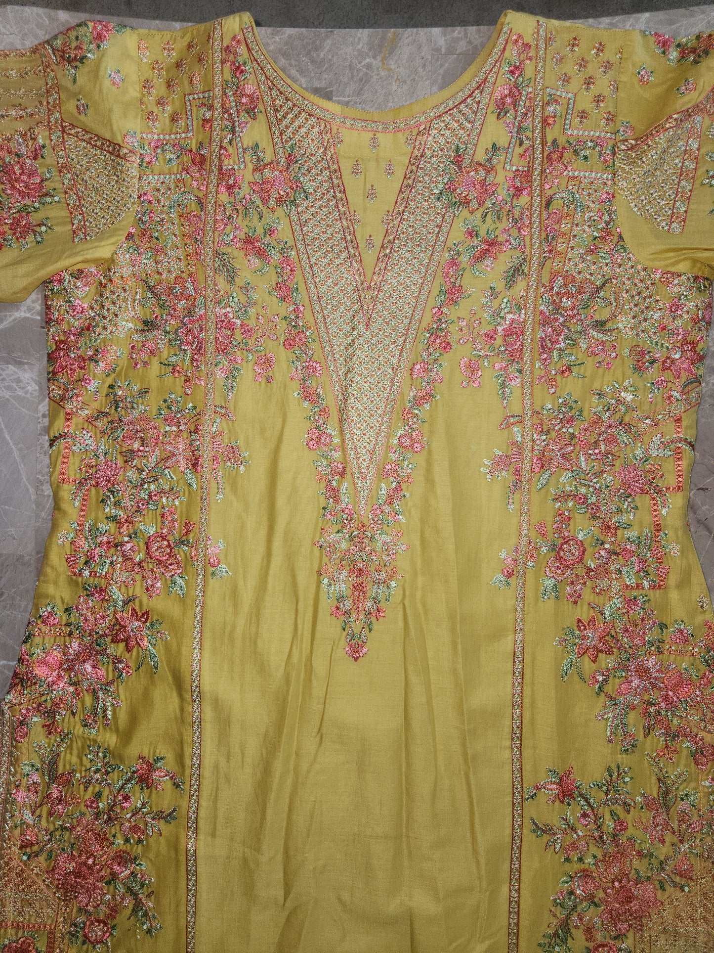 Original Hussain Rehar lawn collection 2024. 3 pc ready to wear.